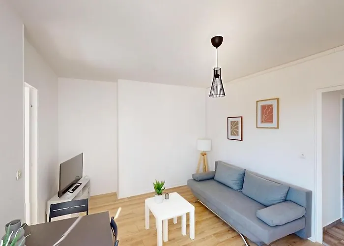 2-bedroom On Rue De Rousseau Le Havre